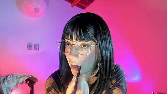 Snapshot of sweeet_peach chatting on February 2026 02:45:01 AM sweeet peach online show from February 2026 02:45:01 AM