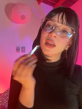 Snapshot of sweeet_peach chatting on March 2026 03:53:02 AM sweeet peach online show from March 2026 03:53:02 AM