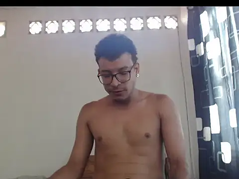 Snapshot of CharlesLeeRay chatting on October 2025 09:30:01 PM CharlesLeeRay online show from October 2025 09:30:01 PM