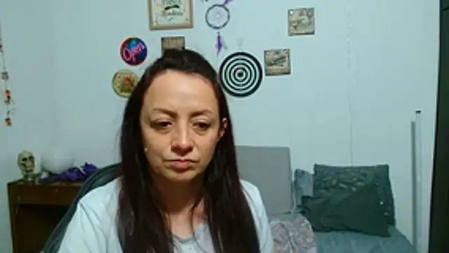 catalinamommyx online show from June 2026 01:59:02 AM