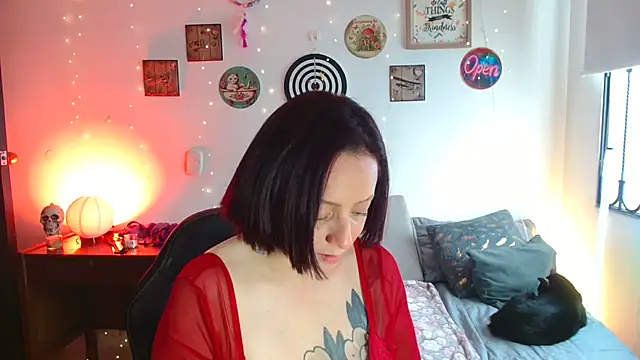 catalinamommyx online show from June 2026 10:01:01 PM