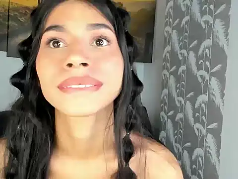 Snapshot of _violetadulce chatting on January 2025 07:03:01 AM violetadulce online show from January 2025 07:03:01 AM