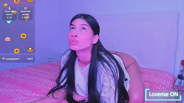 Snapshot of _violetadulce chatting on February 2025 01:15:02 AM violetadulce online show from February 2025 01:15:02 AM