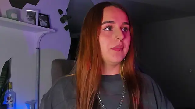 Snapshot of evy_orange1 chatting on February 2026 04:42:02 AM evy orange1 online show from February 2026 04:42:02 AM