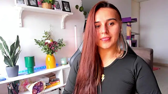 Snapshot of evy_orange1 chatting on March 2026 03:05:02 PM evy orange1 online show from March 2026 03:05:02 PM