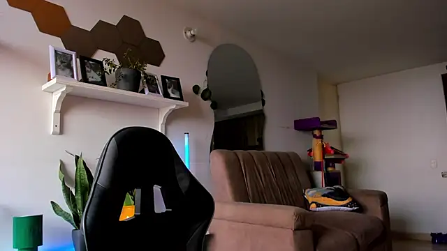 Snapshot of evy_orange1 chatting on March 2026 03:39:02 PM evy orange1 online show from March 2026 03:39:02 PM