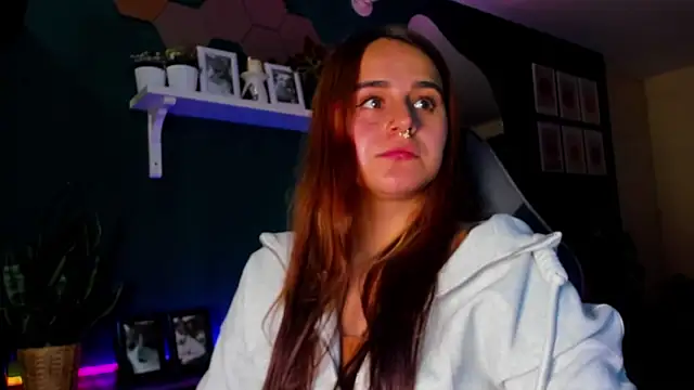 evy orange1 online show from April 2026 12:27:01 AM