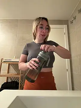 Snapshot of Giuliana_baby chatting on February 2026 07:18:02 AM Giuliana baby online show from February 2026 07:18:02 AM