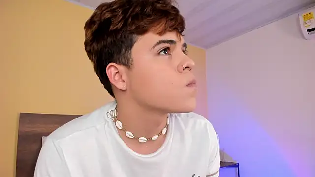 justinbiler online show from December 2024 04:20:02 AM