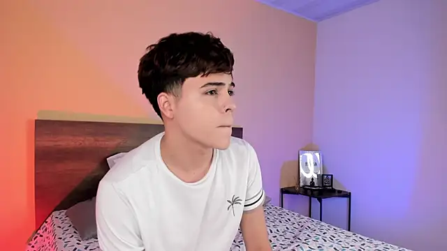 justinbiler online show from February 2025 12:33:01 PM