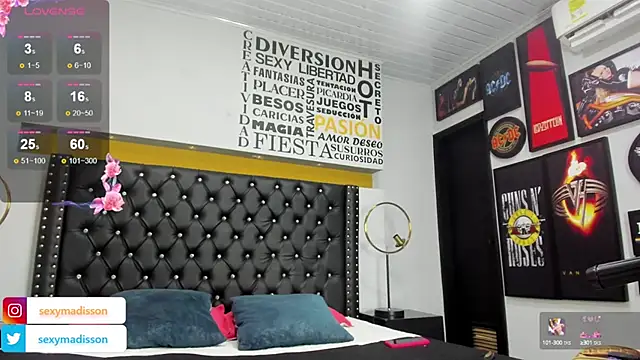 MADISSONLOVE  online show from January 2025 12:12:02 PM