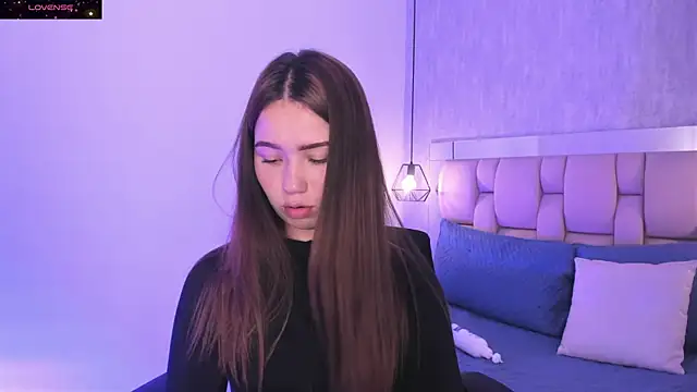 Snapshot of Roxie-Summers11 chatting on February 2025 01:55:01 AM Roxie-Summers11 online show from February 2025 01:55:01 AM