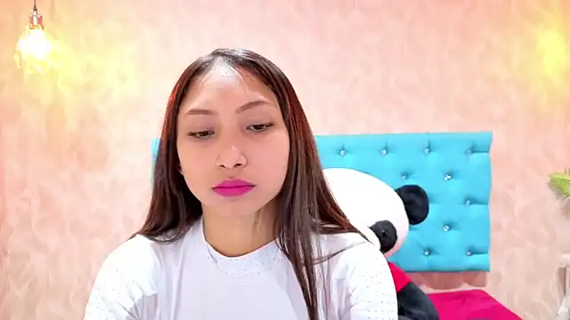MadelineDoll online show from April 2026 02:18:01 PM