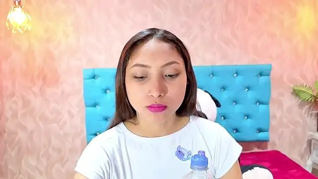 MadelineDoll online show from April 2026 02:11:02 PM