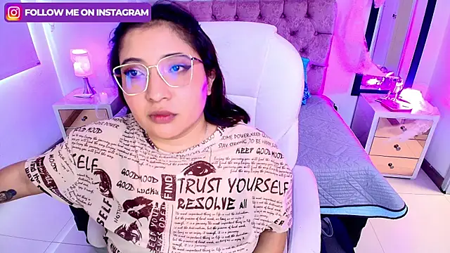 Snapshot of Emma_monserrat chatting on October 2025 07:34:01 PM Emma monserrat online show from October 2025 07:34:01 PM