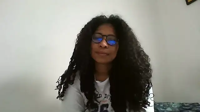 Ivon-09 online show from October 2025 12:23:01 PM