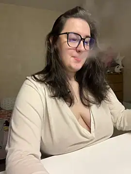 hungry1bunny online show from December 2024 07:44:01 PM