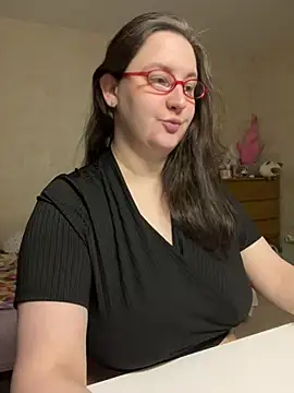 hungry1bunny online show from April 2026 04:34:01 PM