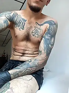 Snapshot of HornetBigDickonYou chatting on January 2025 04:36:01 PM HornetBigDickonYou online show from January 2025 04:36:01 PM