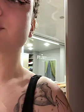 Snapshot of AnnaRichmond chatting on February 2025 03:01:02 AM AnnaRichmond online show from February 2025 03:01:02 AM