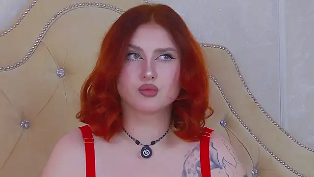 Snapshot of AnnaRichmond chatting on October 2025 04:24:02 AM AnnaRichmond online show from October 2025 04:24:02 AM