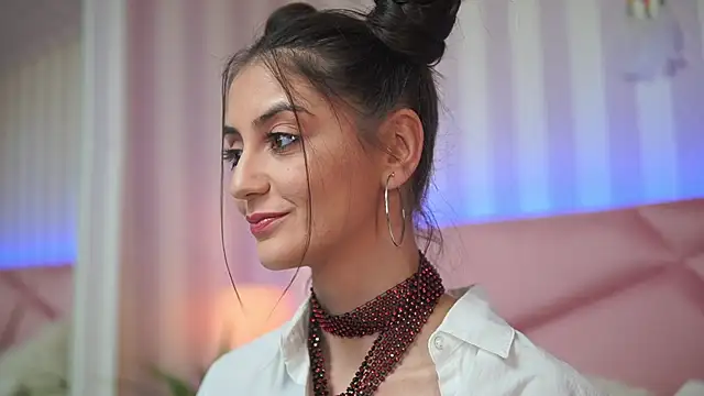 Snapshot of SabrinaHope chatting on January 2025 09:03:01 PM SabrinaHope online show from January 2025 09:03:01 PM