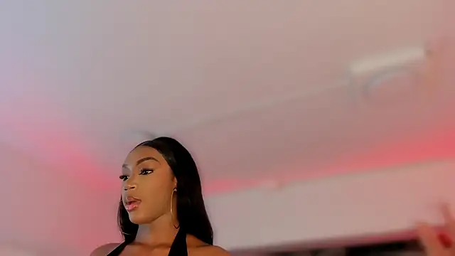 ChaynnaCooper online show from December 2025 04:29:01 AM