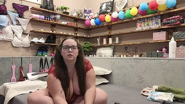 Snapshot of Kimberly-Caprice chatting on February 2025 04:14:01 PM Kimberly-Caprice online show from February 2025 04:14:01 PM