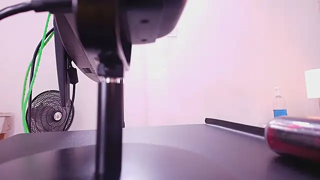 nicol f online show from September 2025 07:19:02 PM