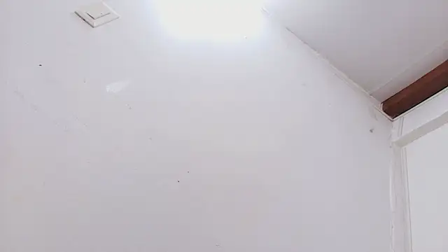 nicol f online show from October 2025 07:11:01 PM