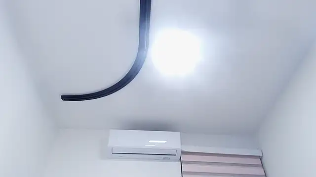 Snapshot of nicol_f chatting on February 2026 03:13:01 AM nicol f online show from February 2026 03:13:01 AM