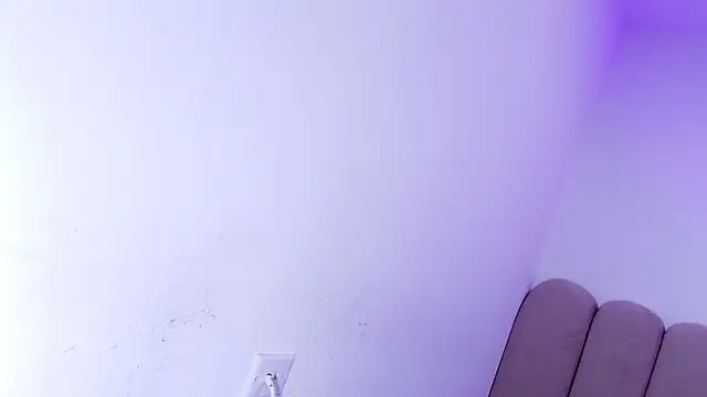 Snapshot of nicol_f chatting on March 2026 03:12:01 AM nicol f online show from March 2026 03:12:01 AM