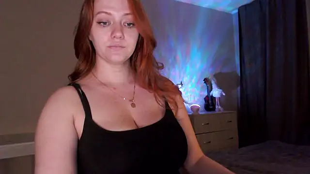 Snapshot of SarahSweetie chatting on January 2025 05:38:01 PM SarahSweetie online show from January 2025 05:38:01 PM