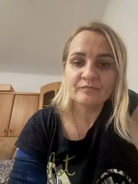 Malichkaanna30 online show from December 2024 06:27:02 PM