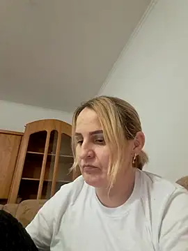 Malichkaanna30 online show from February 2025 04:24:02 PM