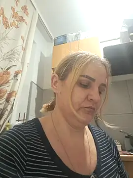 Malichkaanna30 online show from November 2025 05:58:02 PM