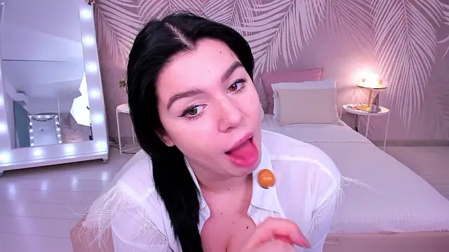 Snapshot of MelanieCarterr chatting on December 2024 07:43:02 PM MelanieCarterr online show from December 2024 07:43:02 PM