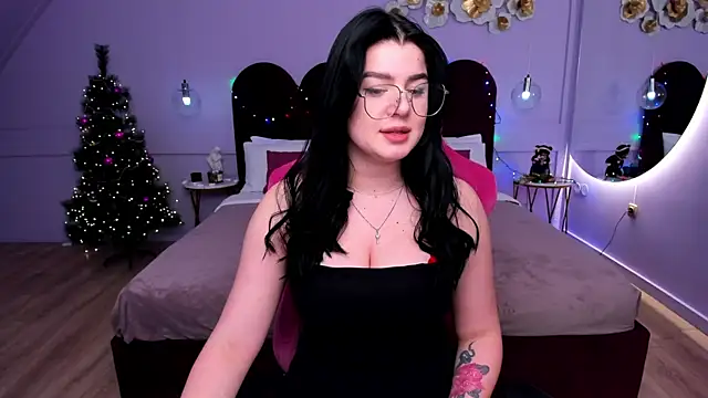 Snapshot of MelanieCarterr chatting on December 2024 01:36:02 AM MelanieCarterr online show from December 2024 01:36:02 AM