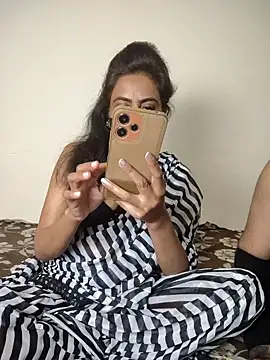 Snapshot of Raat_ki_rani_ chatting on January 2025 06:56:02 PM Raat ki rani online show from January 2025 06:56:02 PM