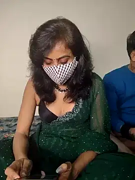 Snapshot of Raat_ki_rani_ chatting on February 2025 05:15:02 PM Raat ki rani online show from February 2025 05:15:02 PM