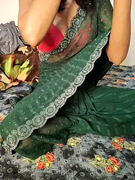 Snapshot of Raat_ki_rani_ chatting on February 2025 05:55:01 AM Raat ki rani online show from February 2025 05:55:01 AM