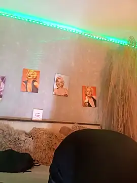 Snapshot of nahiarapalmer19 chatting on January 2025 11:29:01 PM nahiarapalmer19 online show from January 2025 11:29:01 PM