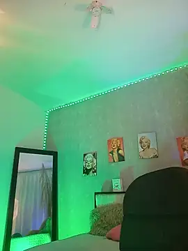 Snapshot of nahiarapalmer19 chatting on September 2025 10:43:01 PM nahiarapalmer19 online show from September 2025 10:43:01 PM