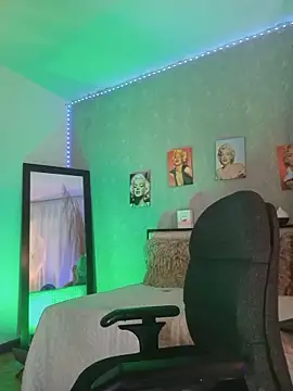 Snapshot of nahiarapalmer19 chatting on September 2025 04:41:02 PM nahiarapalmer19 online show from September 2025 04:41:02 PM