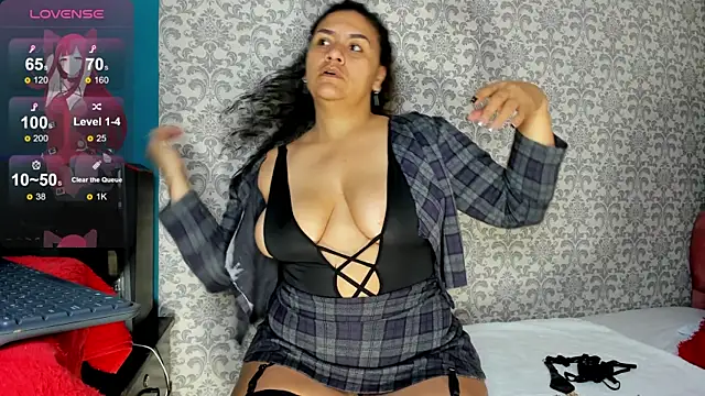 Snapshot of valeria_rivera1 chatting on April 2026 07:10:01 PM valeria rivera1 online show from April 2026 07:10:01 PM