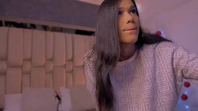 Isa Little Star online show from December 2025 08:51:01 PM