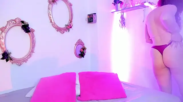 Snapshot of danna_uwu_ chatting on February 2025 06:17:02 PM danna uwu online show from February 2025 06:17:02 PM