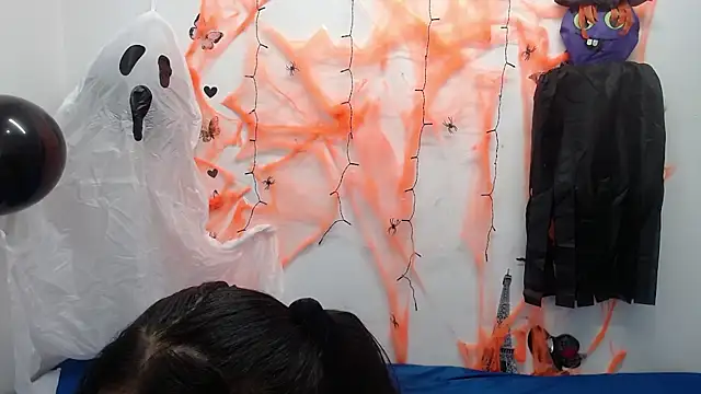 dulcenia rose online show from October 2025 01:55:01 PM