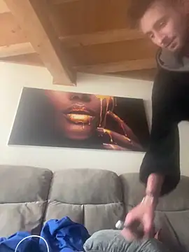 Bigkisslove online show from March 2026 08:40:02 AM