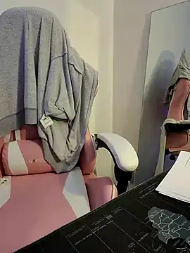 Snapshot of princess_katey chatting on December 2024 09:15:01 PM princess katey online show from December 2024 09:15:01 PM